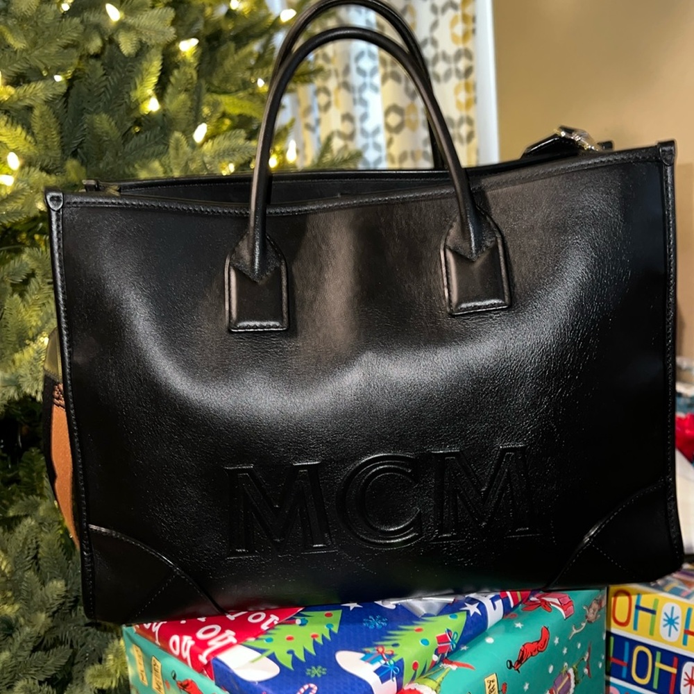 Large Authentic Munchen Mcm Tote bag Make an Offer